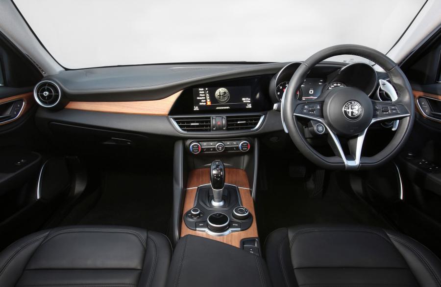 Торпедо Alfa Romeo Giulia (952) 2017 года  (AU) (фото 22 из 52)